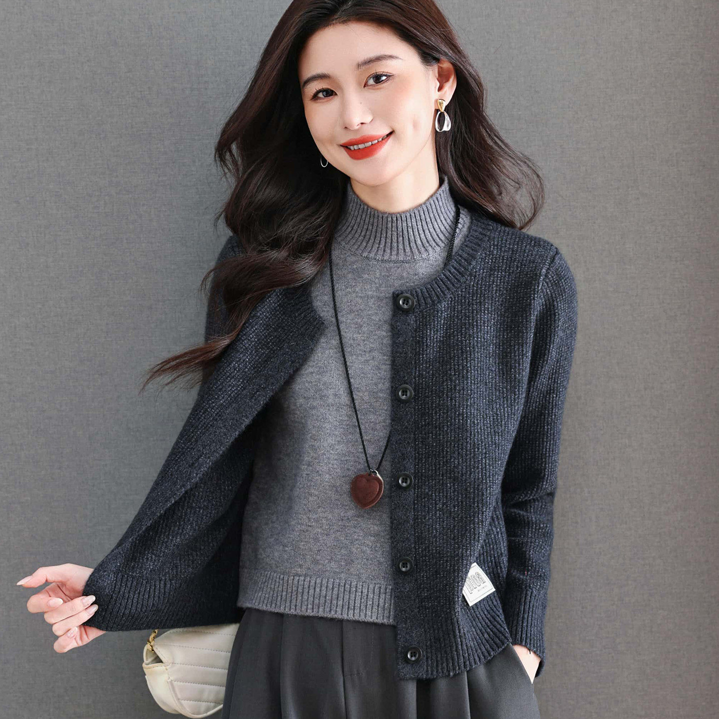 恒源祥假两件毛衣女外穿秋冬新款加厚上衣拼接羊毛衫短款针织衫