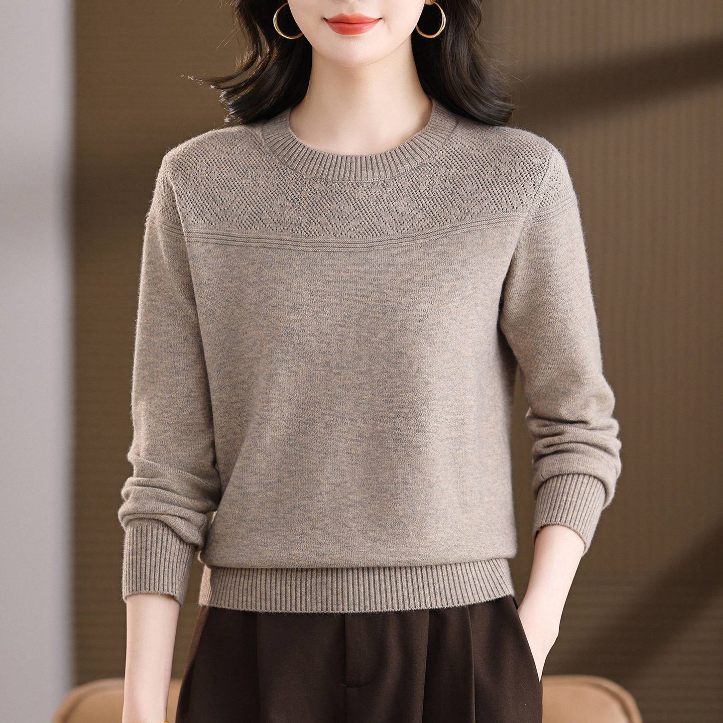 恒源祥春秋新款圆领羊毛衫女宽松针织打底衫圆领内搭薄款羊绒毛衣