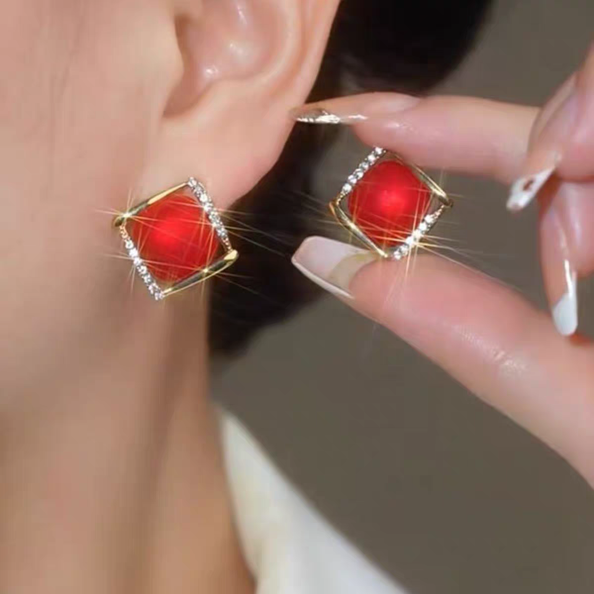 小众设计感红色方形银针耳钉轻奢高级感耳环时尚精致百搭新年耳饰
