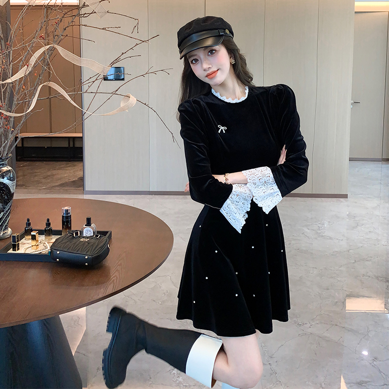 LY*法式高级感蕾丝连衣裙2025秋复古丝绒裙子