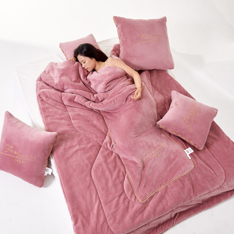 寒号鸟秋冬加厚牛奶绒午睡枕