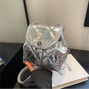 小C&K夏天亮面双肩包女士2025新款菱格链条小背包大学生上课