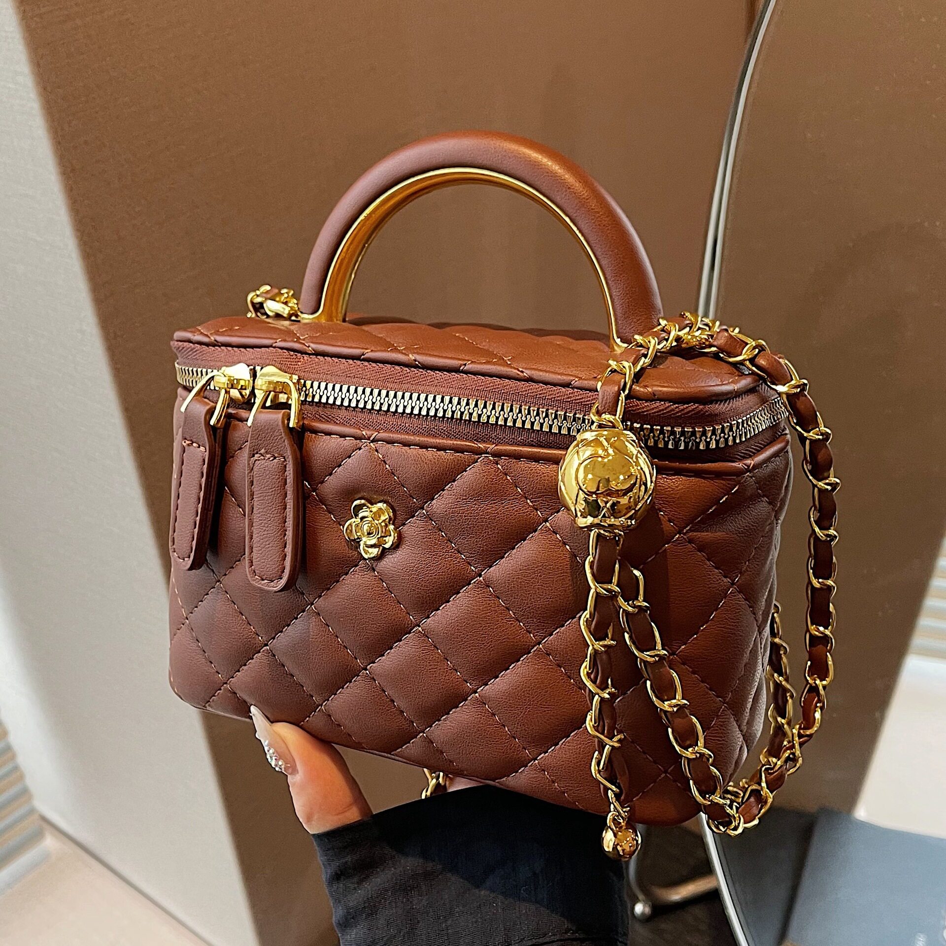 小C&K高级感小包包女式2025新款菱格潮气质斜挎单肩手提盒子