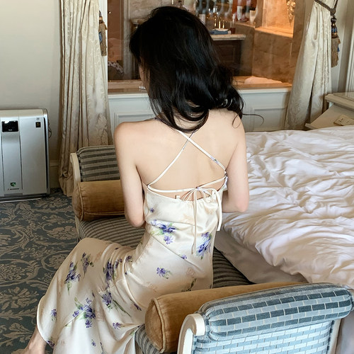 夏季新品小兰花碎花性感温柔