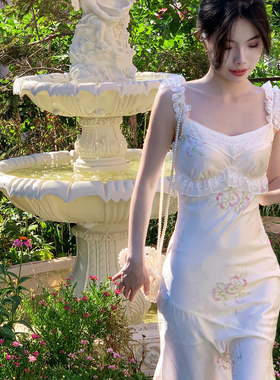 DAC 2024新款女木耳边设计感不规则修身显瘦气质连衣裙鱼尾长裙