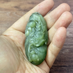 【保证真品】天然和田玉碧玉俄料猫眼龙型挂件403