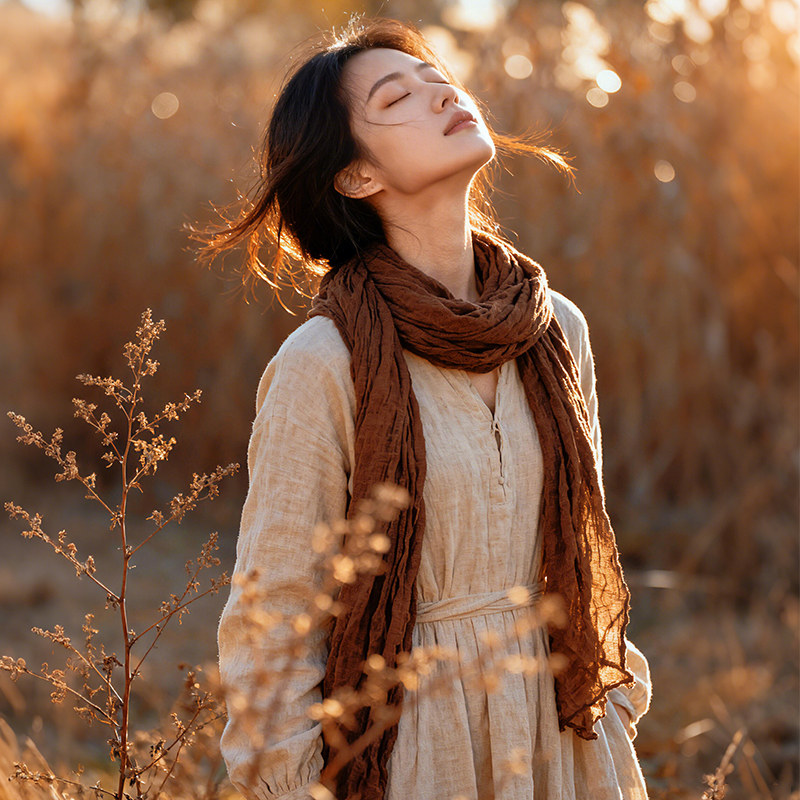 氛围感棉麻褶皱披肩女围巾2025新款复古废土文艺风简约长条丝巾秋,服饰配件/皮带/帽子/围巾,围巾/丝巾/披肩,淘宝优惠券,粉丝福利购,淘宝优惠卷