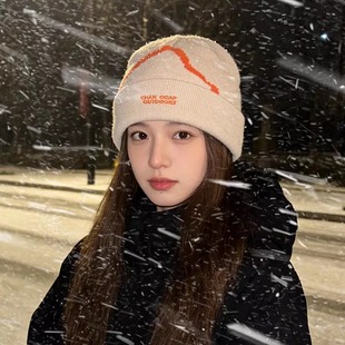 日杂冷帽女冬季户外保暖针织帽女2025新款氛围感护耳登山毛线帽子