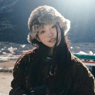 毛绒帽子女氛围感2025新款拉萨川西旅游拍照针织兔毛醒狮渔夫帽冬