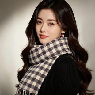 围巾2025新款今年流行爆款冬季女生条纹加厚韩系高级感围脖大披肩