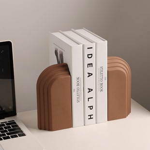 侘寂风粗陶书立书靠书挡摆件样板间客厅酒柜卧室办公室艺术装 饰品