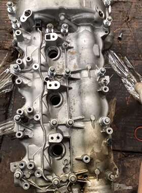 奔驰M270 M271 M272 M273 M274 M275 M276 M278 W166642 缸盖