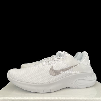 Nike低帮休闲缓震跑步鞋