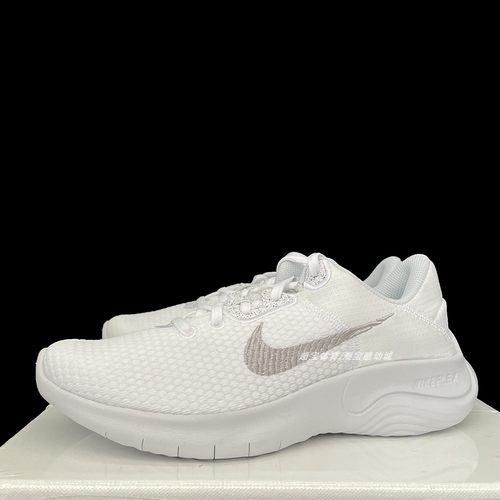 Nike低帮休闲缓震跑步鞋