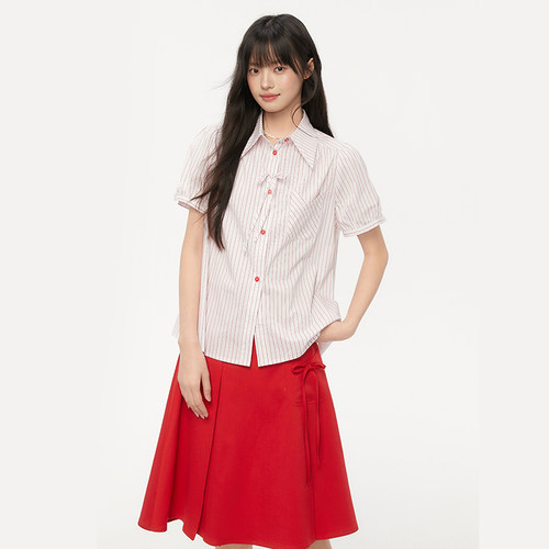 King Prince夏季减龄红色条纹蝴蝶结短袖衬衫设计感泡泡袖衬衣女