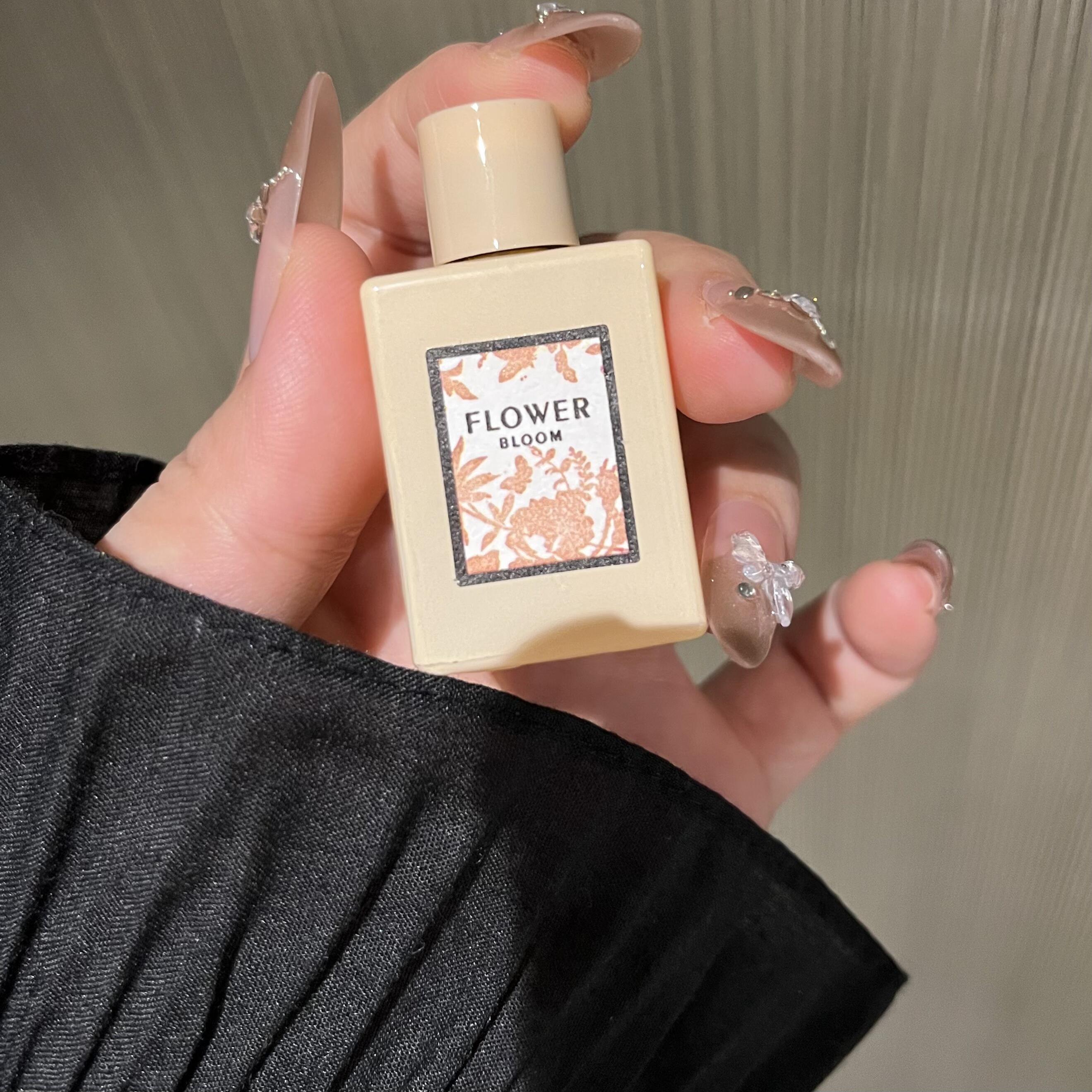 【高品质Q版香水7.5ml点涂式 】自我无界丝巾香水持久留香女人