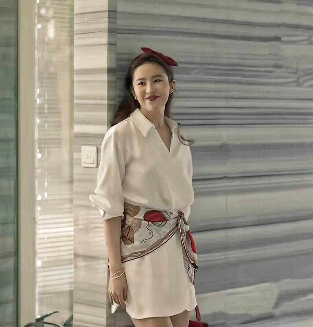 缎面衬衫V领交叉玫瑰的故事气质