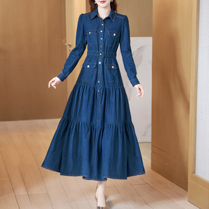 2026年春秋新款长款长袖牛仔连衣裙收腰显瘦A字大摆长裙早春春装