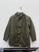 M码 胸围116 衣长80肩宽48 军绿色连帽外套 袖 长65厘米
