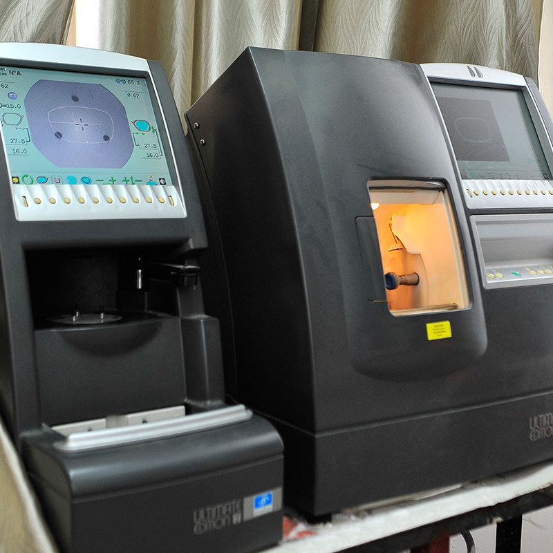 依视路专业加工 外接眼镜片配镜 依视路设备全框半框无框加工费