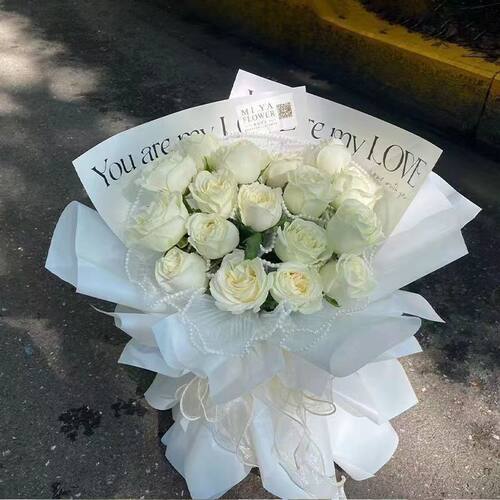 女神花束白玫瑰生日礼物成品花束送女朋友闺蜜三八妇女节浪漫礼物