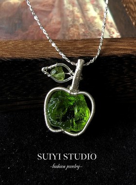 SUIYI 青苹果 原创设计 圣诞限定橄榄绿琉璃原石项链女氛围感礼物