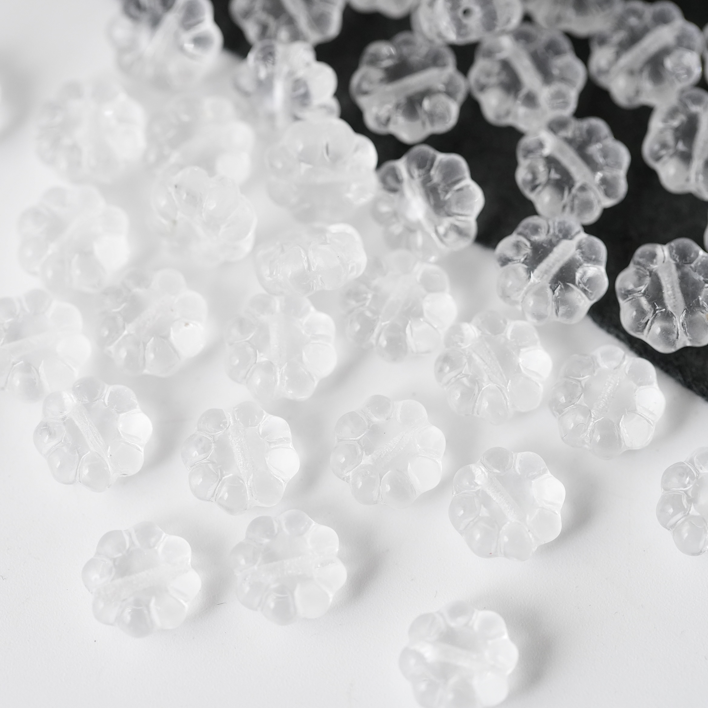 2颗装 进口捷克珠9mm透明八瓣小花手工串珠手链项链耳环材料配件