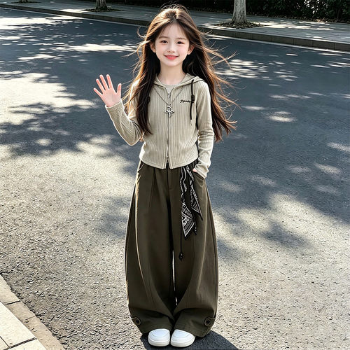 女童裤子秋季2026新款儿童洋气宽松阔腿裤春秋女孩韩版时髦弯刀裤