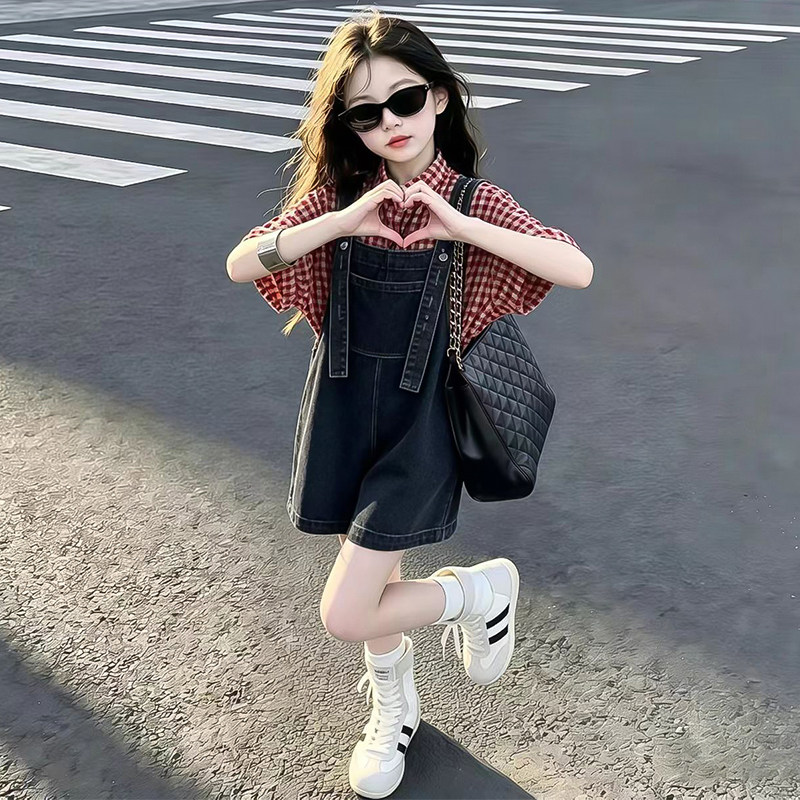 女童短裤夏季薄款2026新款外穿牛仔背带裤中大童夏款宽松五分裤潮图片
