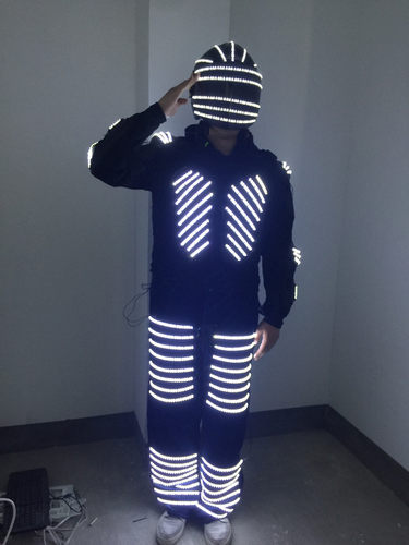 都荟（服饰）LED 踩高跷发光服LED服装LED发光服酒吧服装激光手套 - 封面