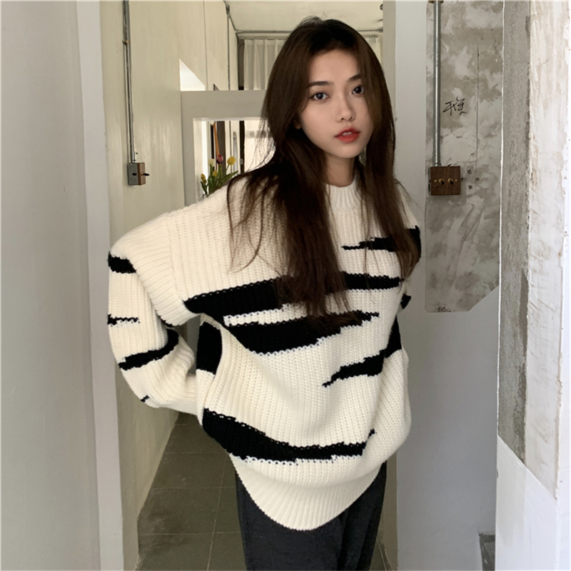 Women's color matching long sleeve casual sweater