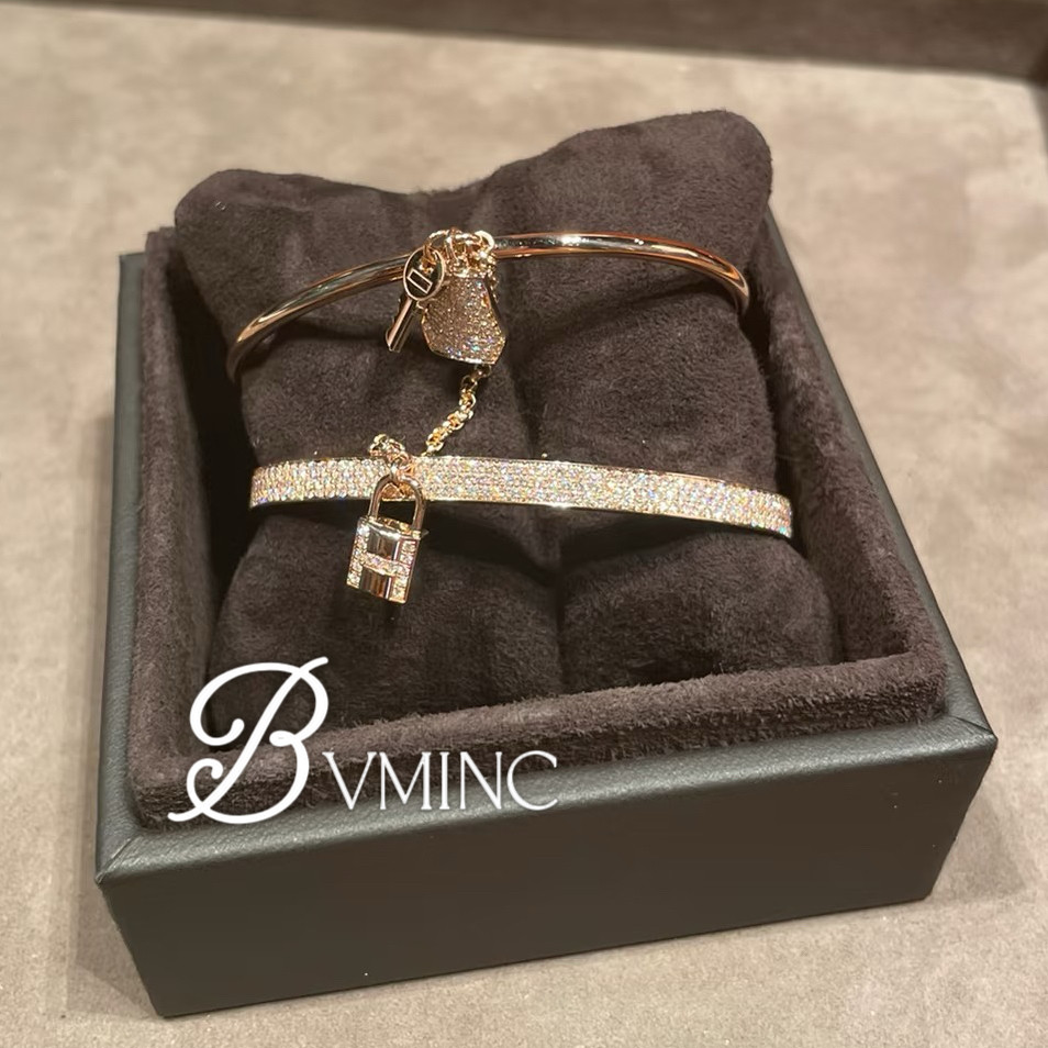bvminc 钥匙锁头二合一，开口手镯 ， 养马人的快乐