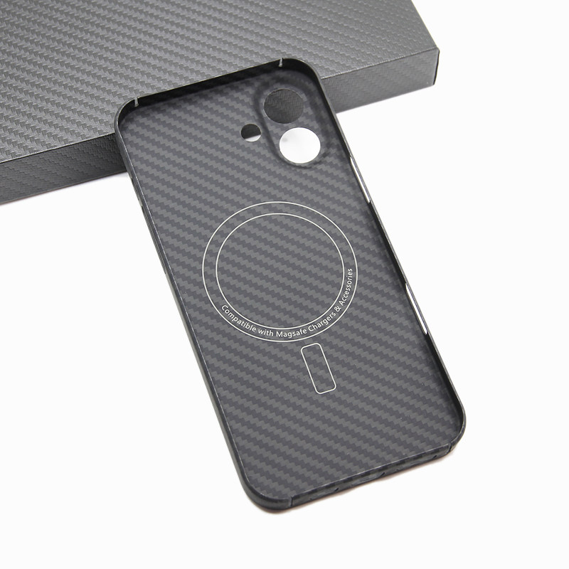 适用iPhone16Plus凯夫拉碳纤维苹果16系车载MagSafe磁吸手机壳