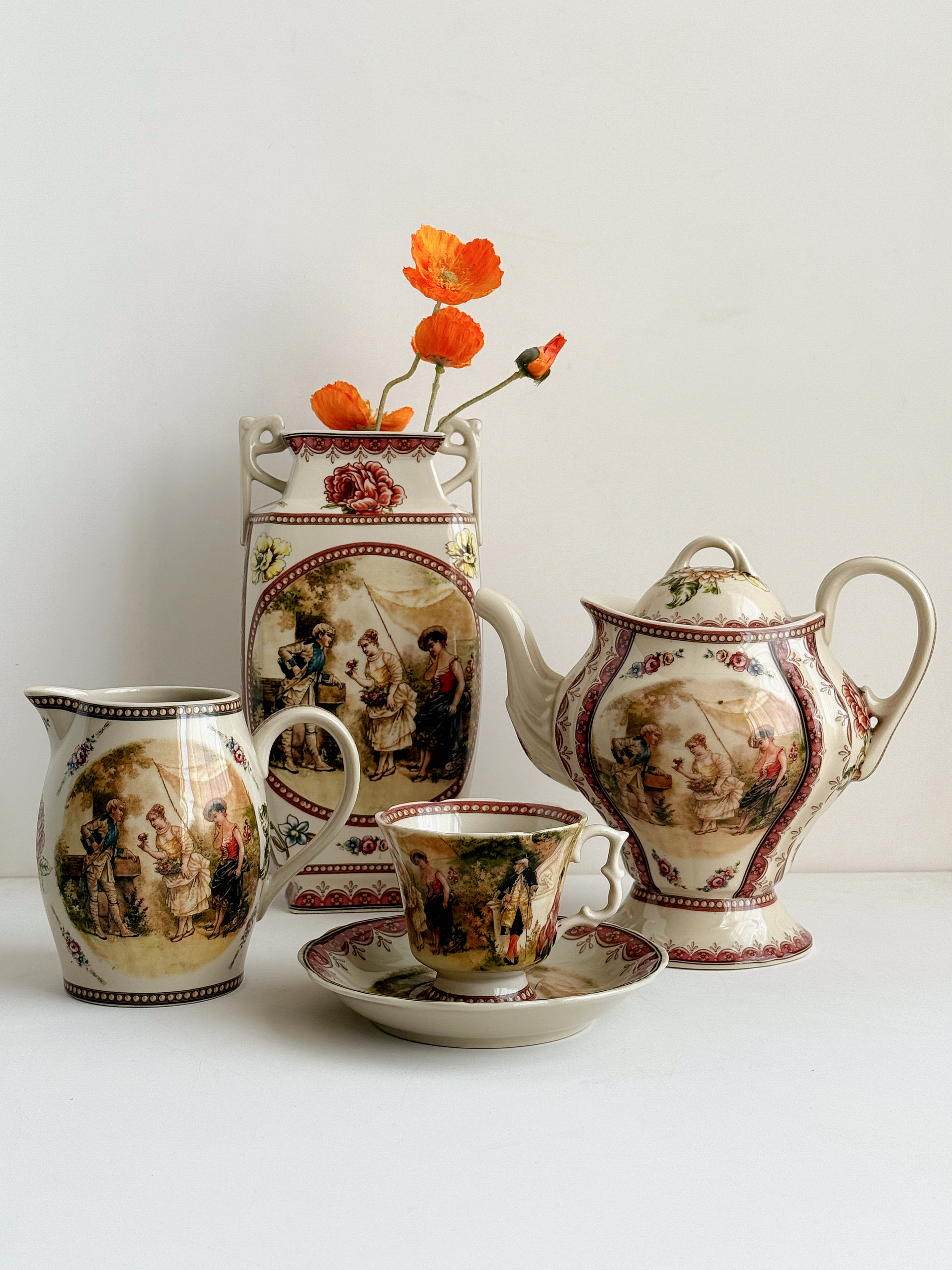 皇家雅顿中古瓷器法式洛可可人物系列黑瓷釉中彩陶瓷咖啡杯碟