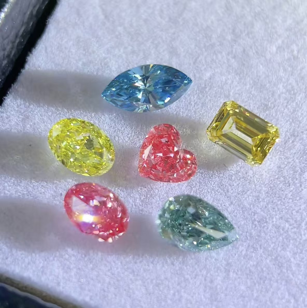 培育钻钻戒钻石耳钉钻石吊坠