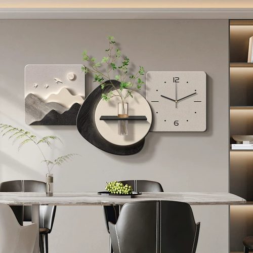 钟表客厅水培绿植背有靠山装饰画