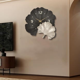 银杏叶钟表装饰画2026新款客厅挂钟壁画挂墙高级感餐厅画时钟挂画