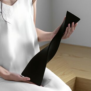 【设计师推荐】意式扭转陶瓷花瓶轻奢高级感小众民宿装饰水培摆件