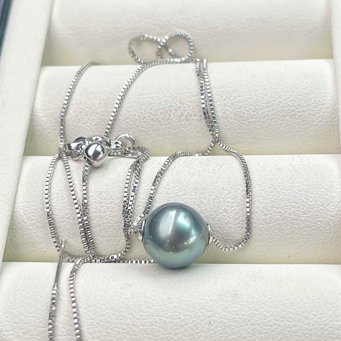 天然海水大溪地黑珍珠近正圆强光孔雀绿铂金灰路路通项链