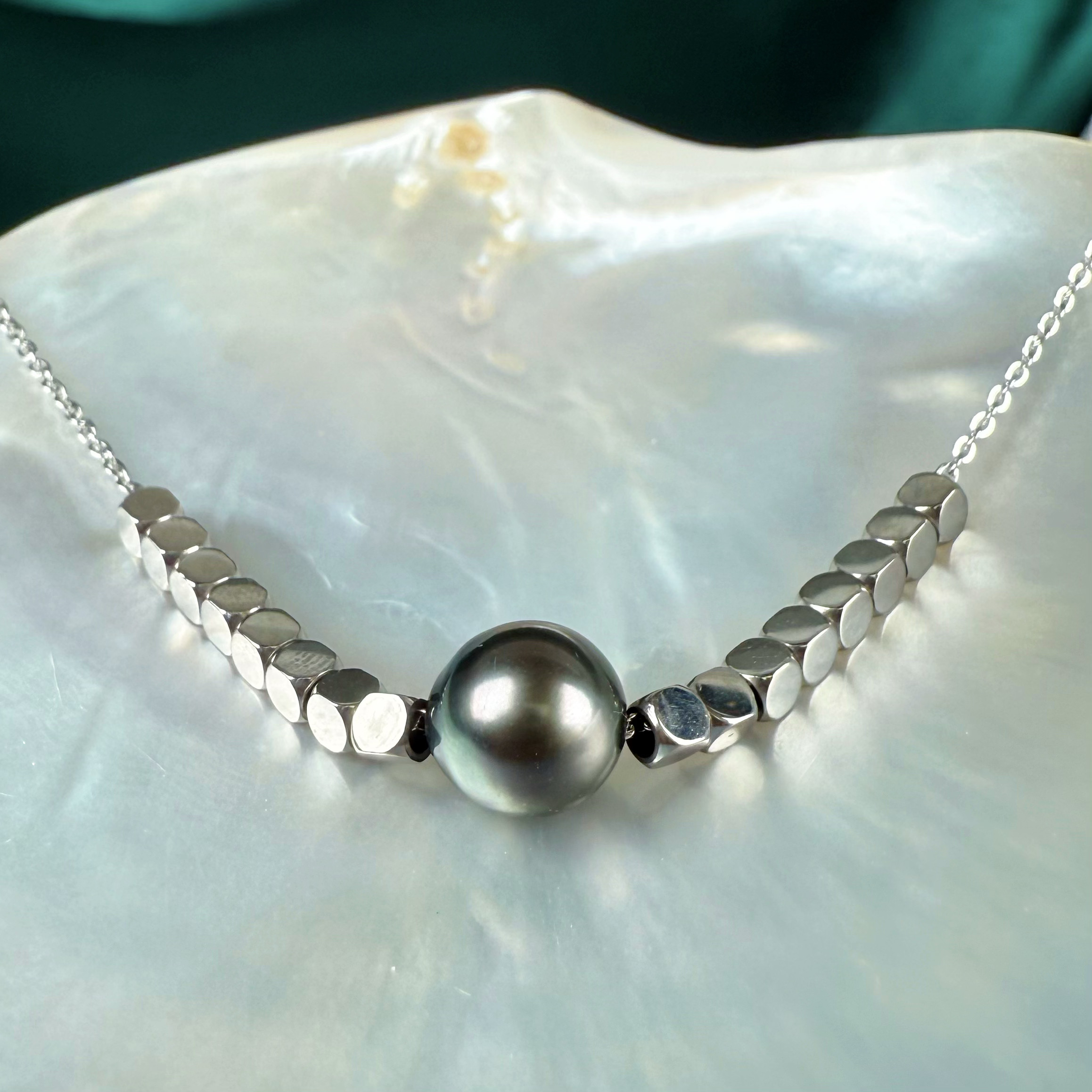 一物一拍强光大溪地黑珍珠孔雀绿骰子钛钢项链路路通