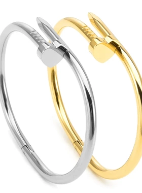 小众百搭款轻奢桃心钉子手镯新品爆款四叶草钉子手镯 钛钢手镯