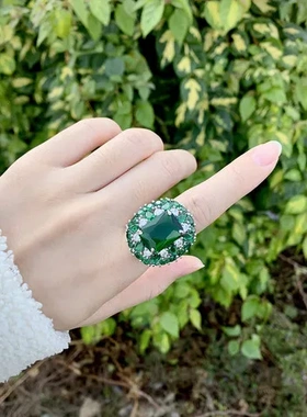 纳米绿戒指群镶彩宝森林公主祖母绿仿真奢华活口方钻新款欧美在逃