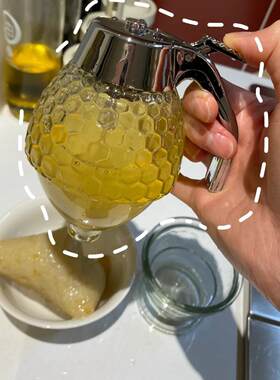 日式创意按压式蜂蜜罐挤酱瓶塑料密封罐漏斗式罐子糖浆壶洒带底座