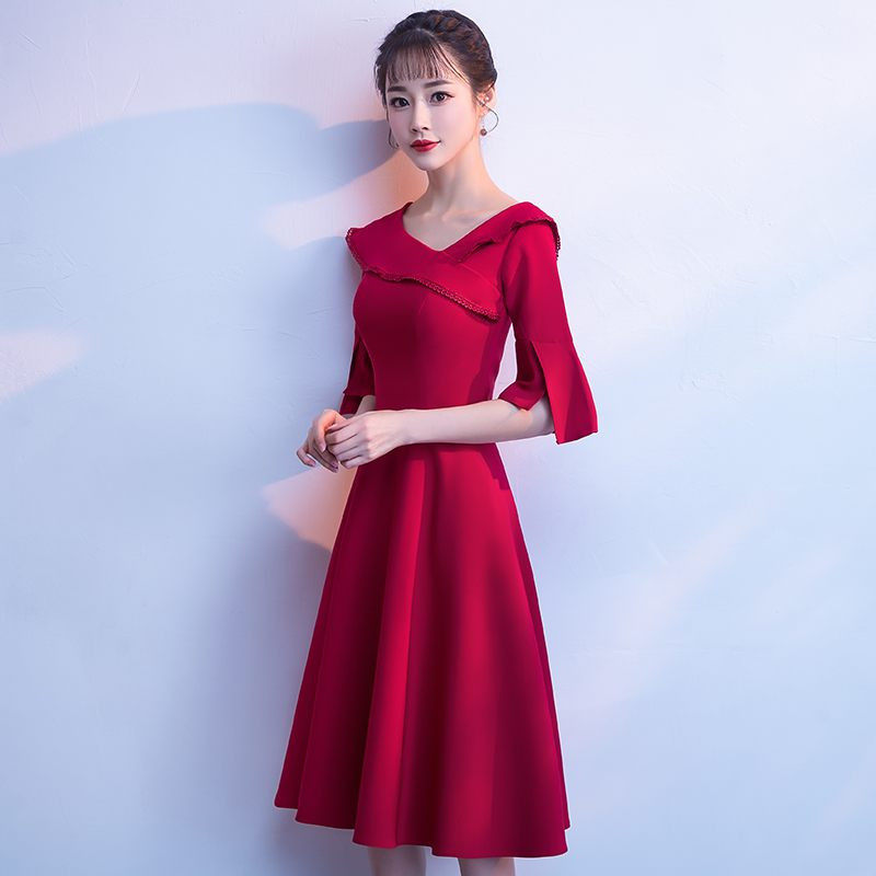 性感寬松婚禮時尚新款訂婚結婚韓式女士新娘回門便裝日常秋冬簡單在類目 女裝/女士精品, 婚紗/旗袍/禮服, 禮服/晚裝中 - 來自Buy2taobao.com提供專業的淘寶代購服務