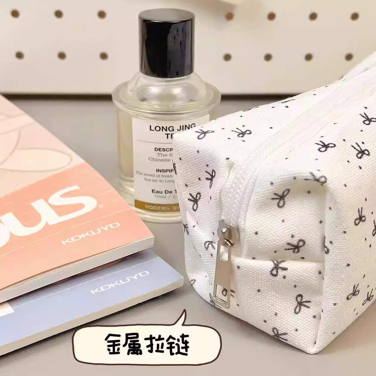 黑白蝴蝶结笔袋高颜值可爱少女学生用化妆包大容量文具收纳袋简约