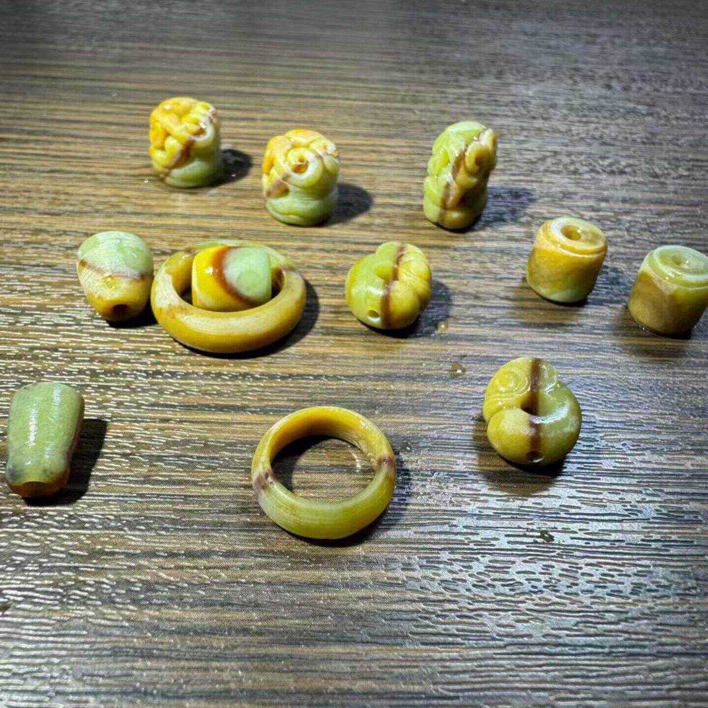 定金工厂沁洒戒指黄绿带皮析木河磨玉籽料椴树林和田玉定制