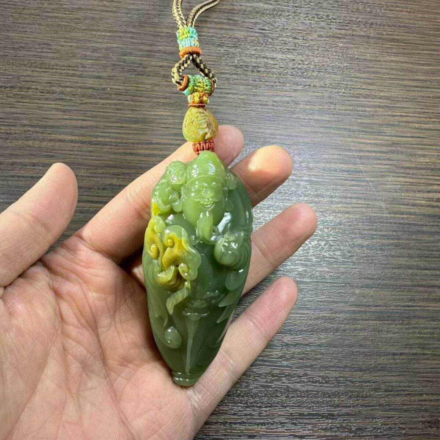 定金工厂财神手把件黄绿带皮析木河磨玉籽料椴树林和田玉定制