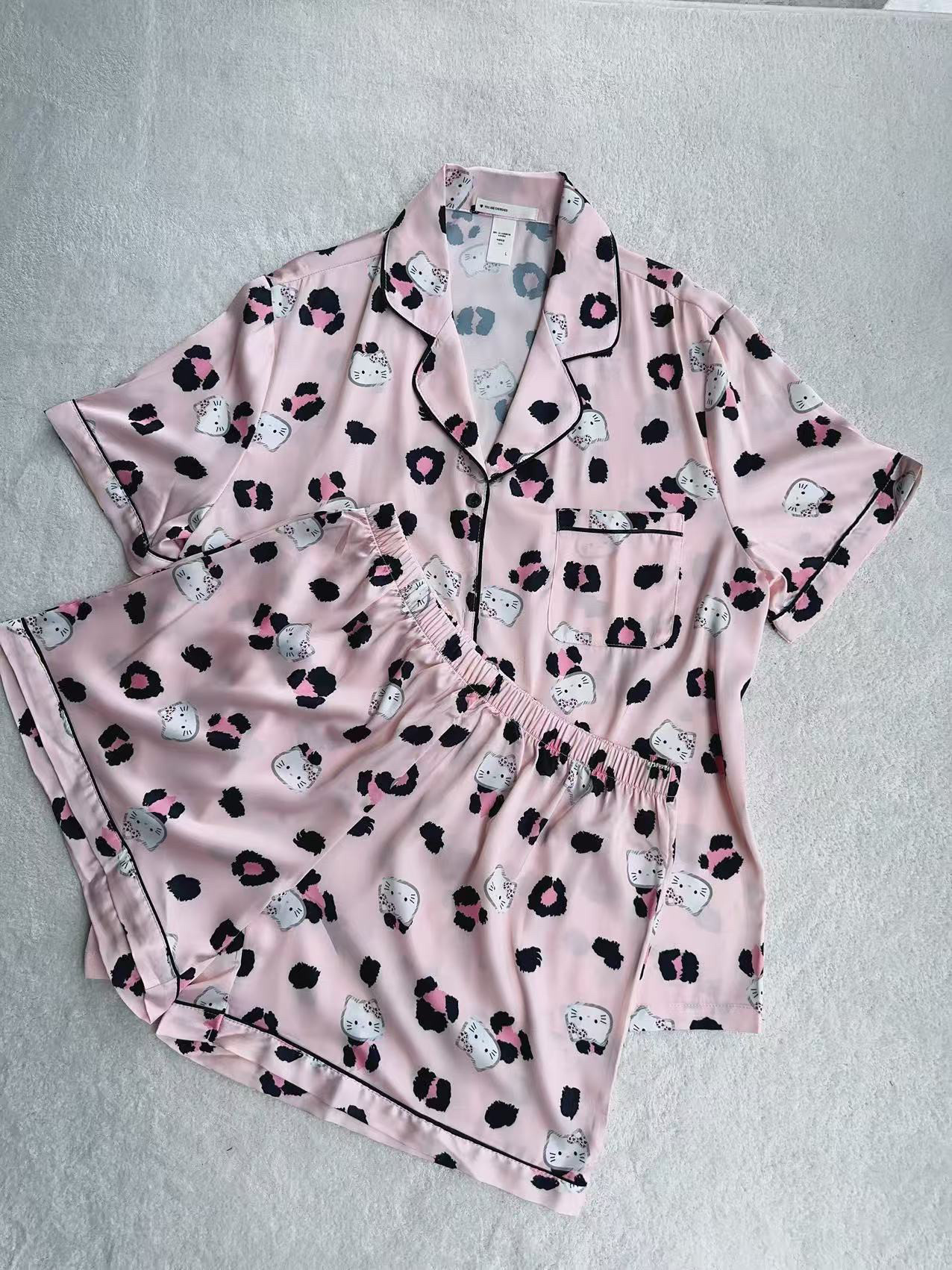 粉色KT猫女士短袖短裤睡衣家居服