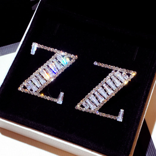 新款时尚韩国银针耳环夸张超闪镶锆字母气质耳钉耳坠女E002165