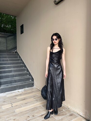 WEARABLE EVENT 金属感褶饰不对称连衣裙